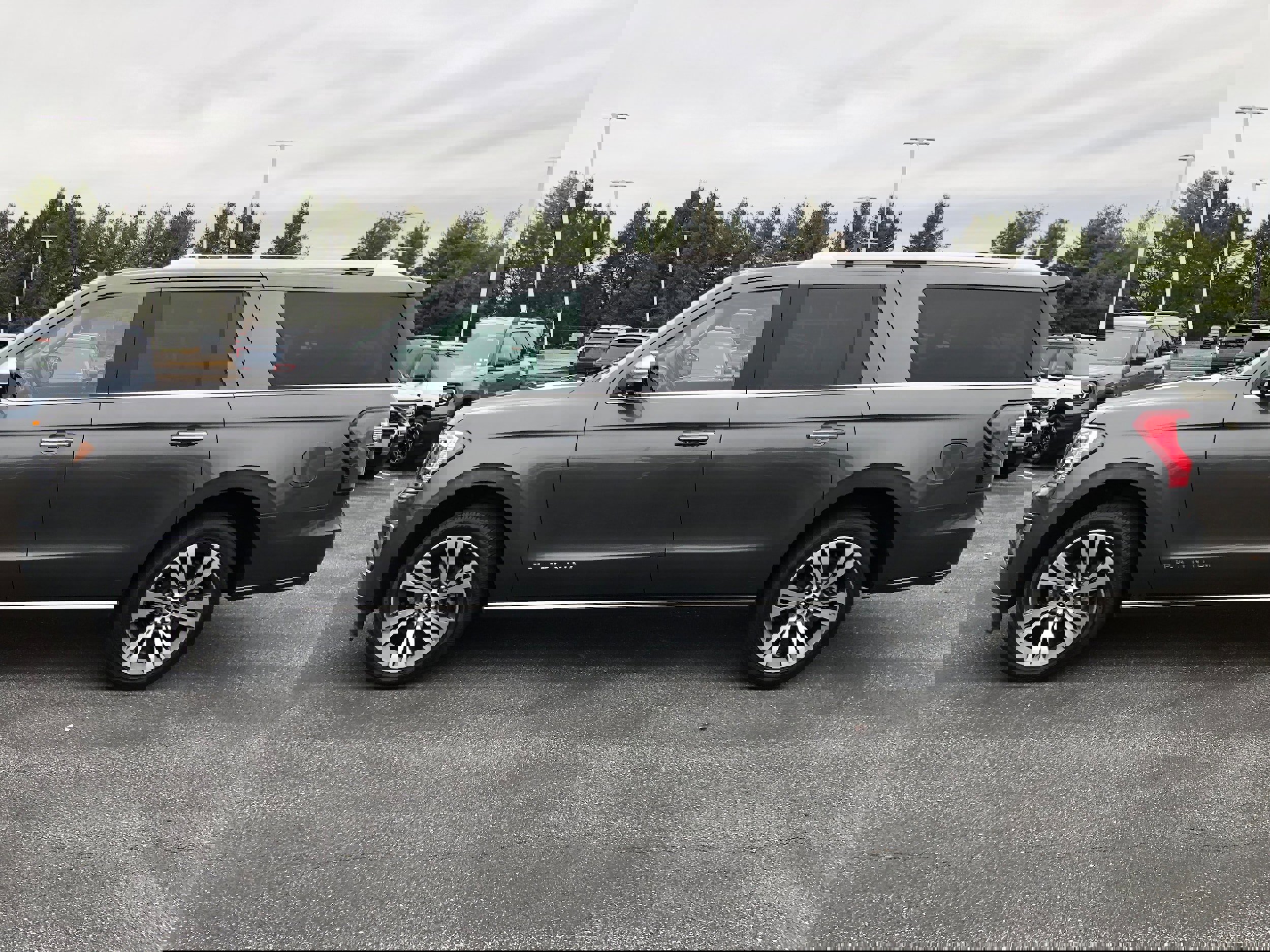 Certified 2021 Ford Expedition Max Platinum image 6