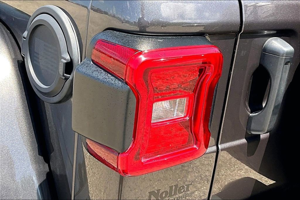 Used 2021 Jeep Wrangler Unlimited Rubicon AWD/4WD image 30