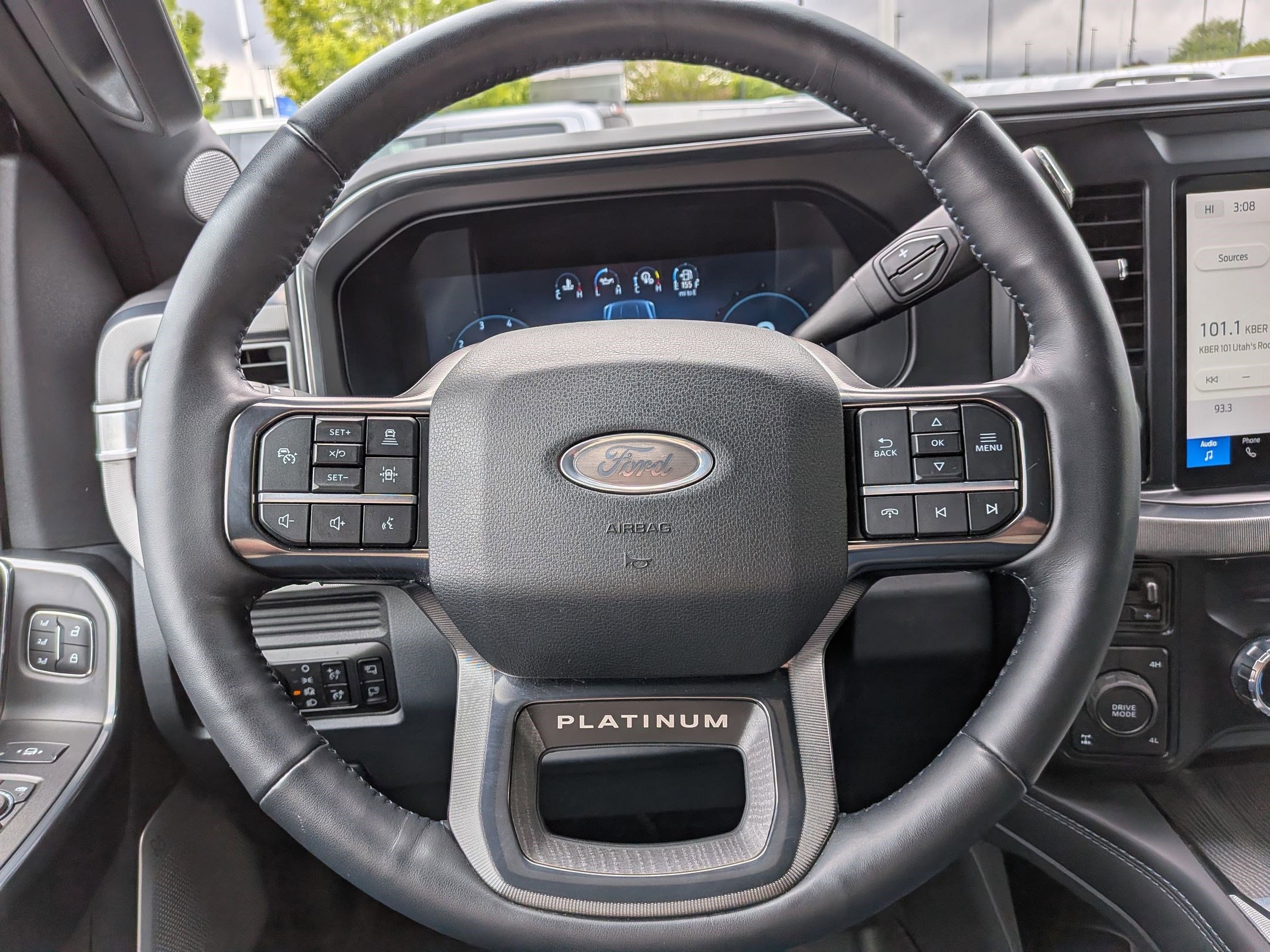 Certified 2025 Ford F350 Platinum AWD/4WD image 19