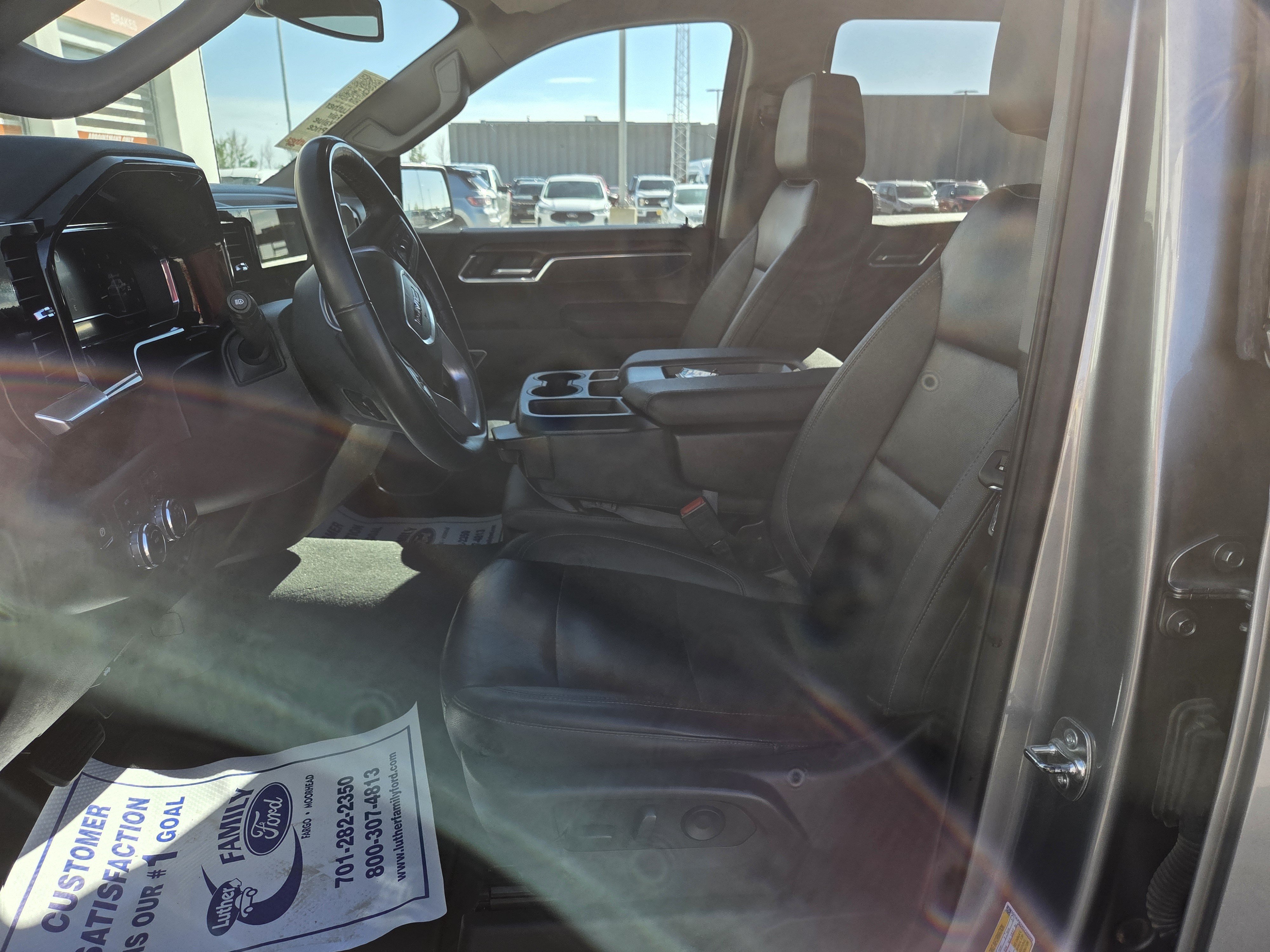 Used 2025 GMC Sierra 1500 SLT AWD/4WD image 21