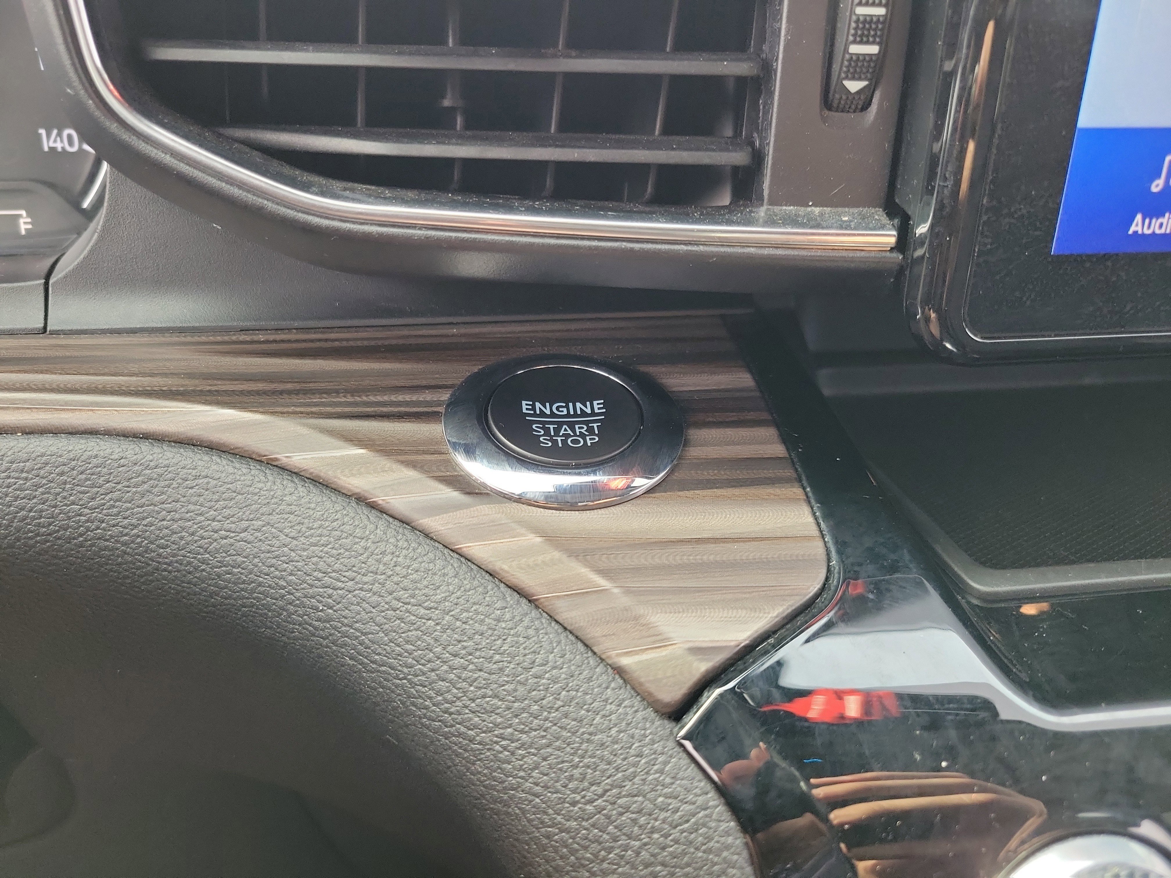 Certified 2022 Ford Explorer Limited image 16