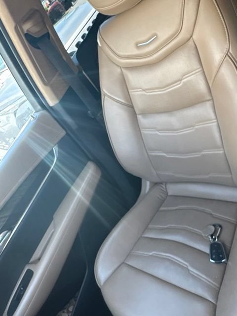 Used 2023 Cadillac XT6 Sport w/ Platinum Package AWD/4WD image 5