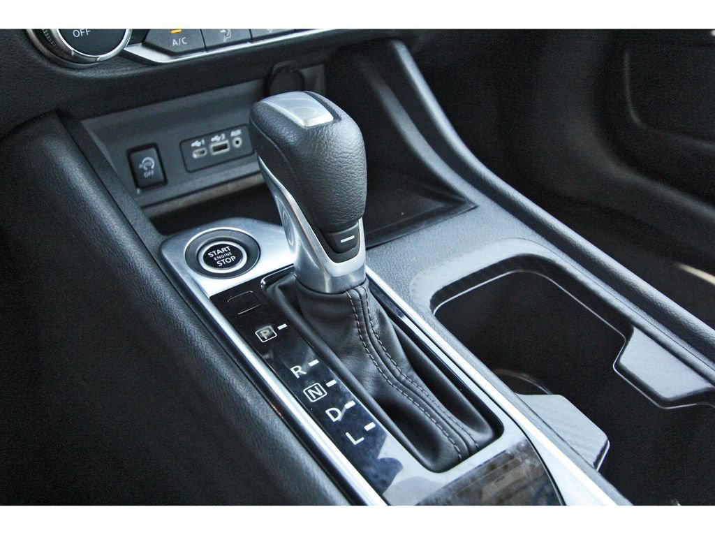 Used 2025 Nissan Sentra SV w/ Trunk Package FWD image 24