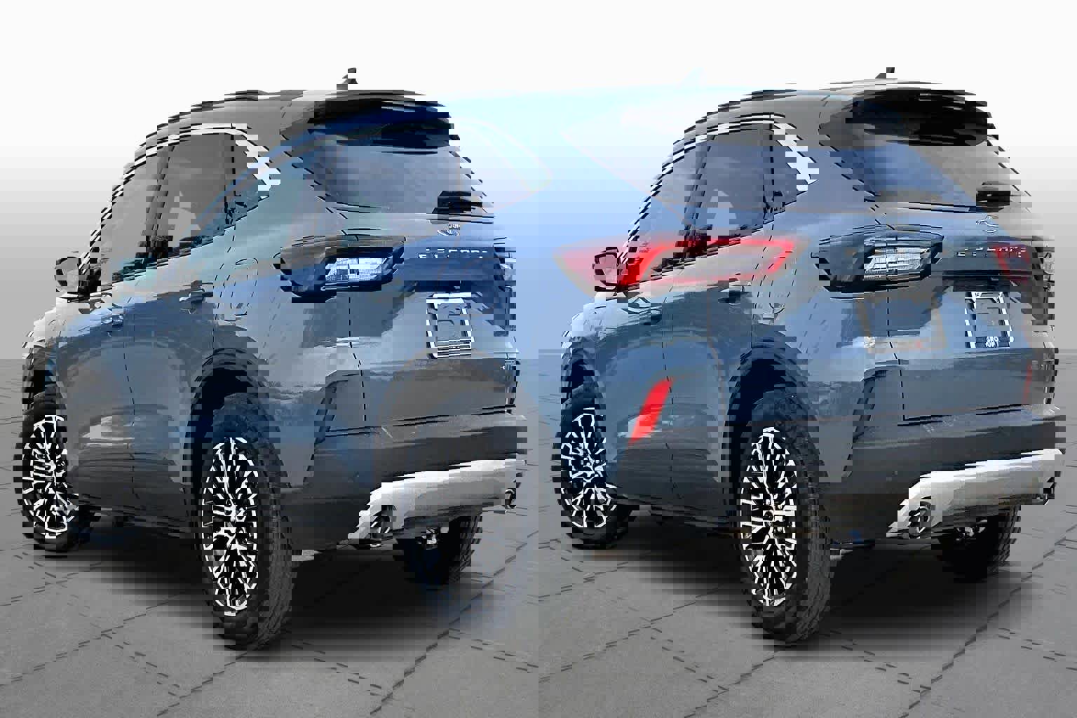 Certified 2023 Ford Escape SE image 4