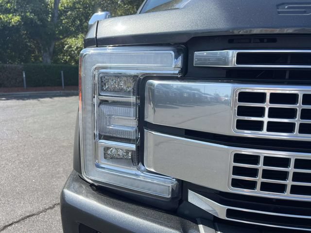 Certified 2019 Ford F350 Platinum w/ Platinum Ultimate Package AWD/4WD image 43