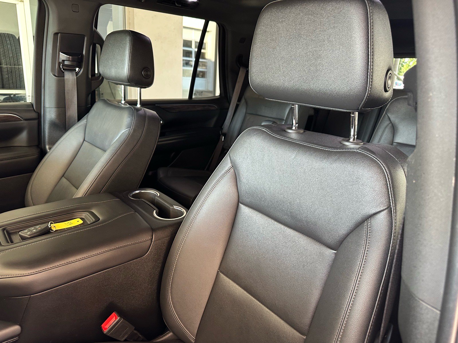Used 2022 Chevrolet Tahoe LT w/ Luxury Package RWD image 20