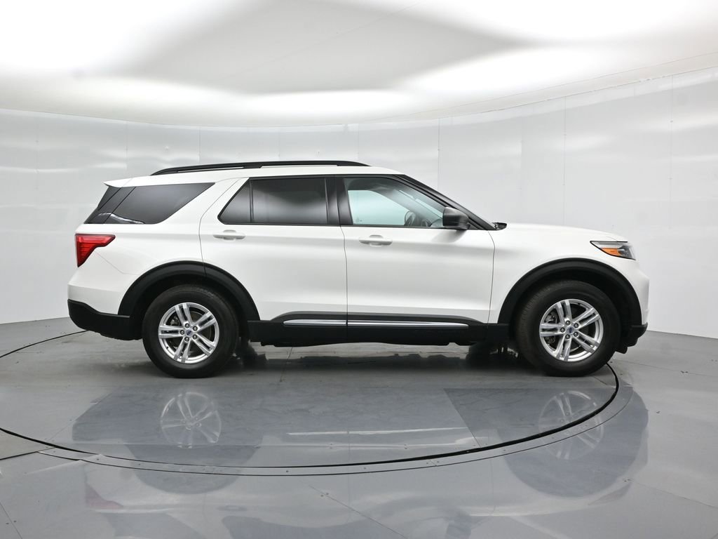 Certified 2023 Ford Explorer XLT RWD image 25