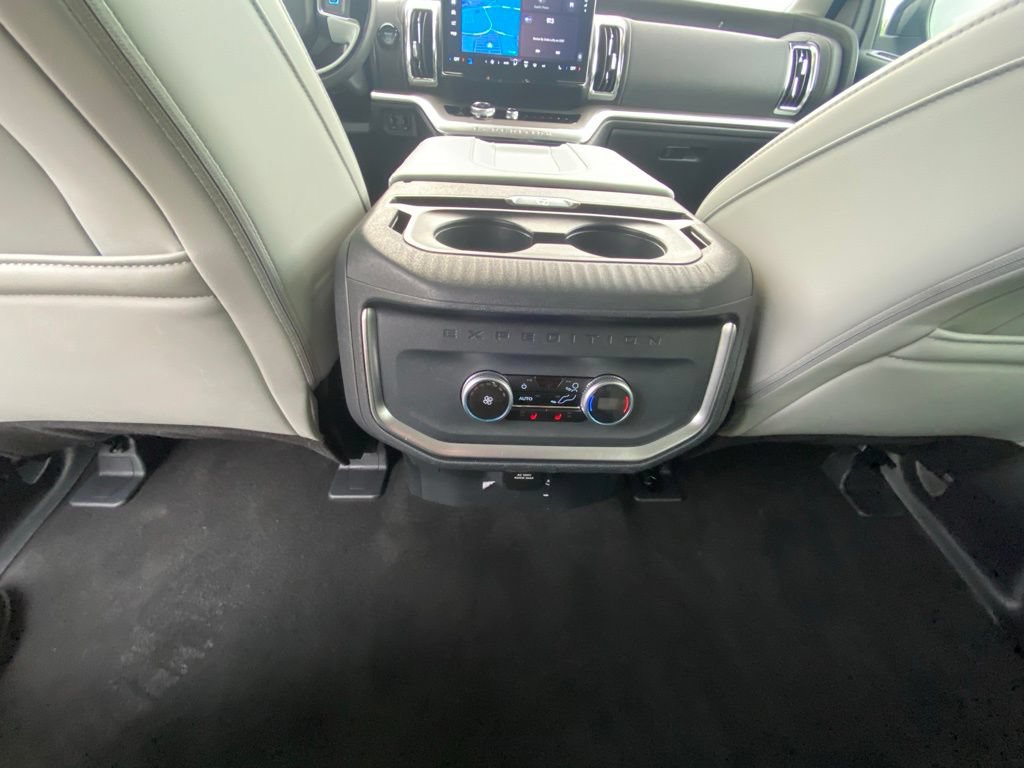 Certified 2025 Ford Expedition Platinum AWD/4WD image 25
