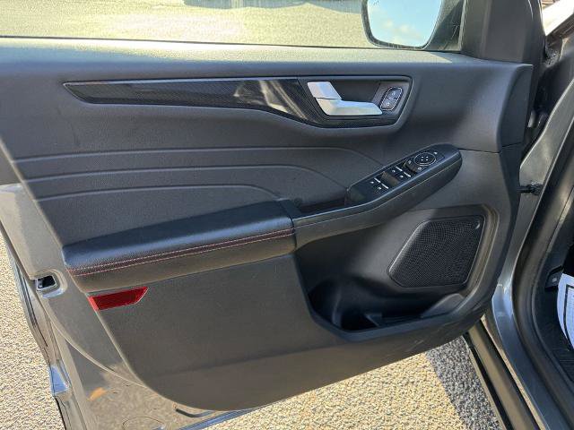Certified 2025 Ford Escape ST-Line FWD image 12