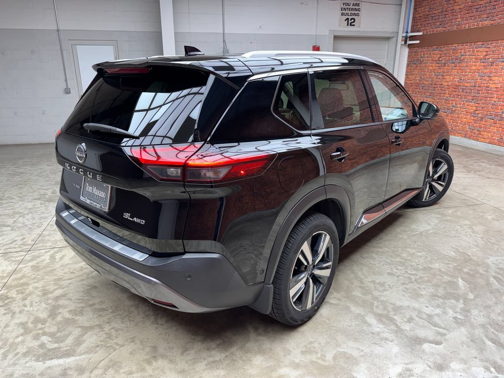 Used 2023 Nissan Rogue SL w/ SL Premium Package AWD/4WD image 5