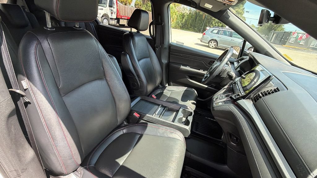 Used 2023 Honda Odyssey Sport image 30