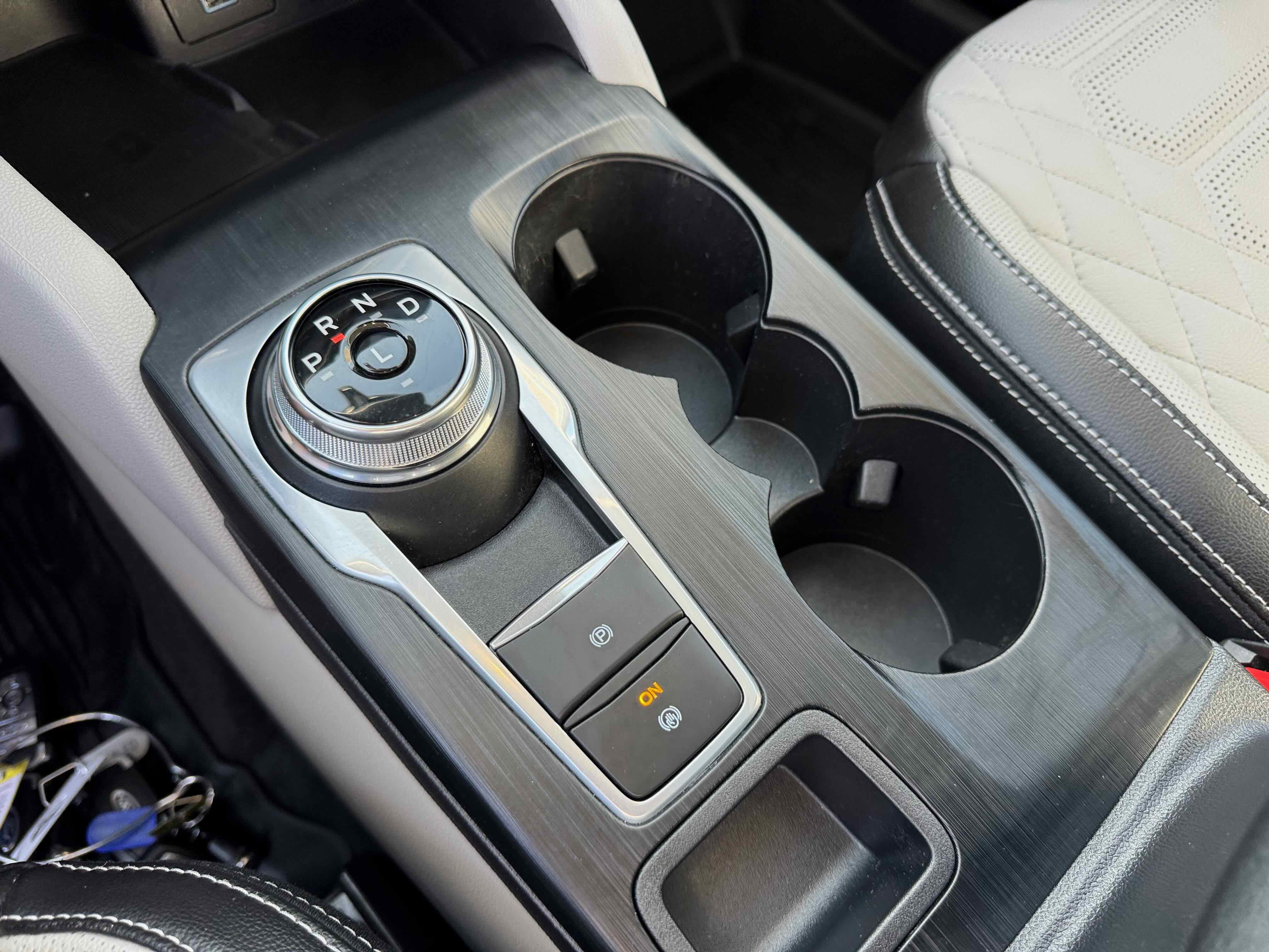 Certified 2023 Ford Escape Platinum w/ Premium Technology Package image 24