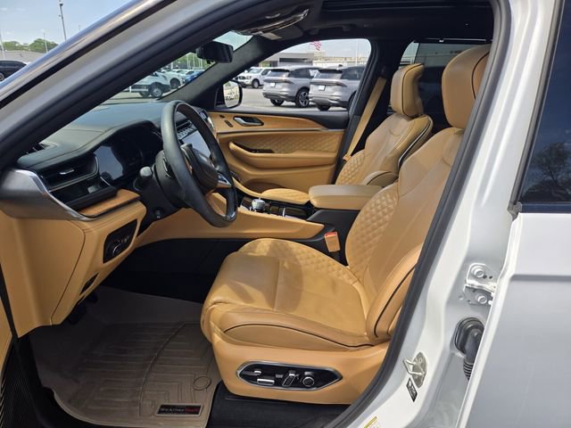 Used 2023 Jeep Grand Cherokee L Summit image 10