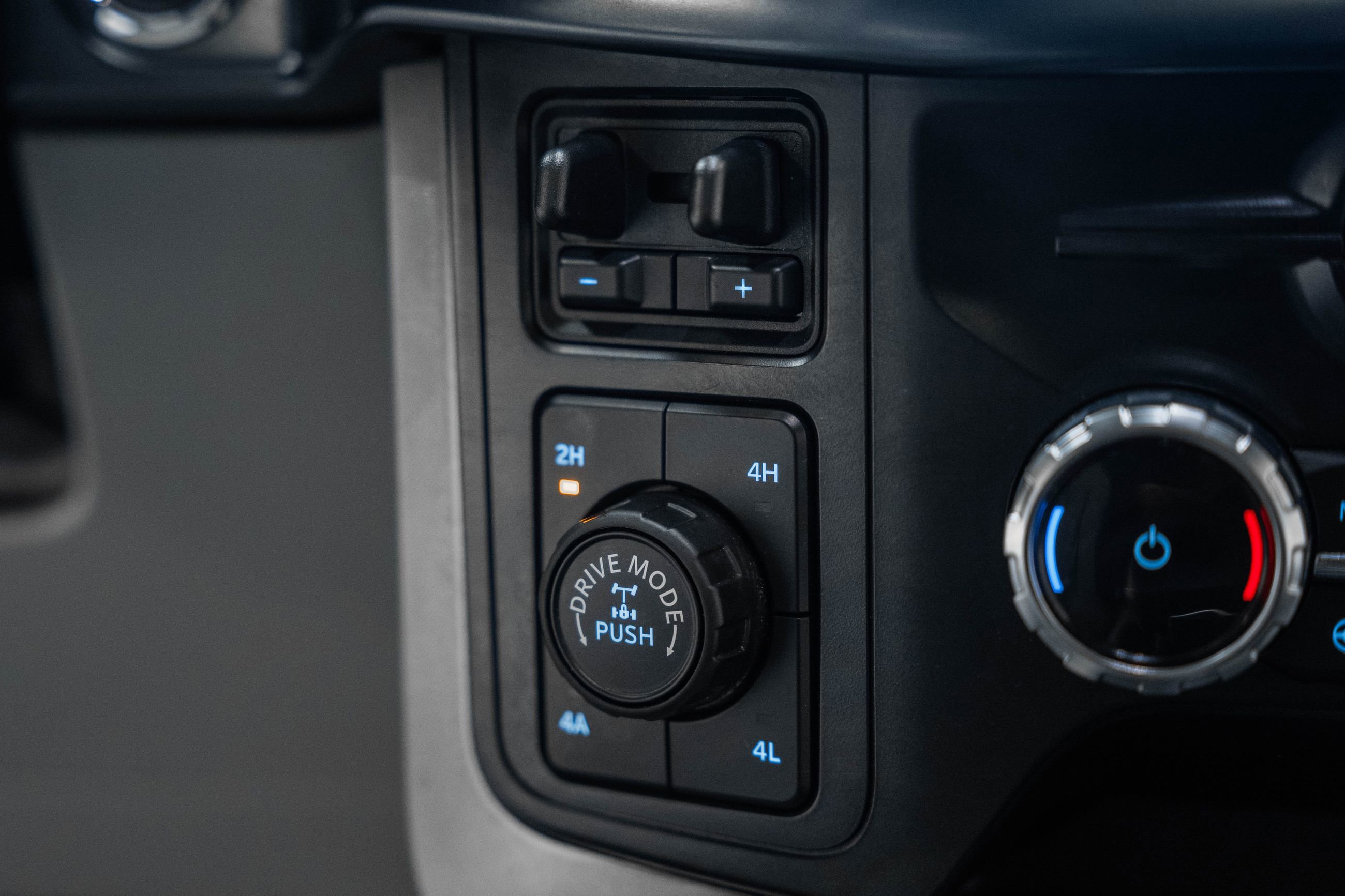 Certified 2023 Ford F150 Limited image 30