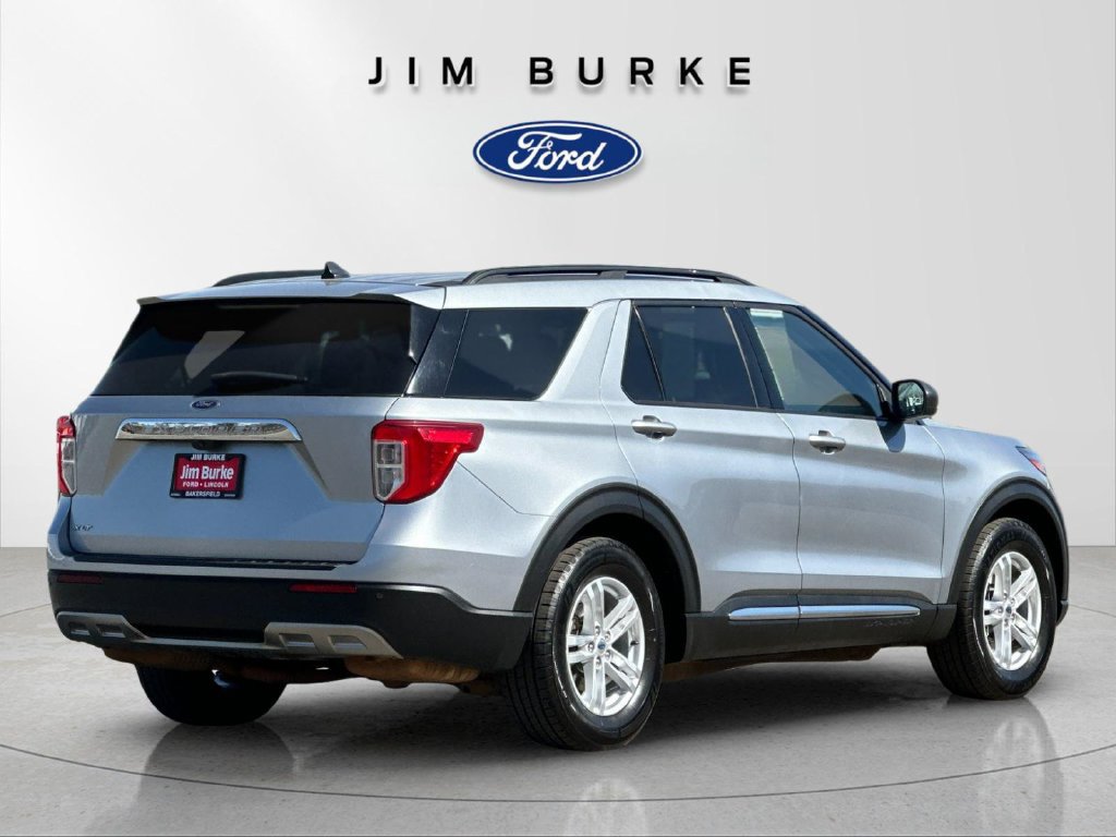 Certified 2023 Ford Explorer XLT w/ Equipment Group 202A RWD image 5