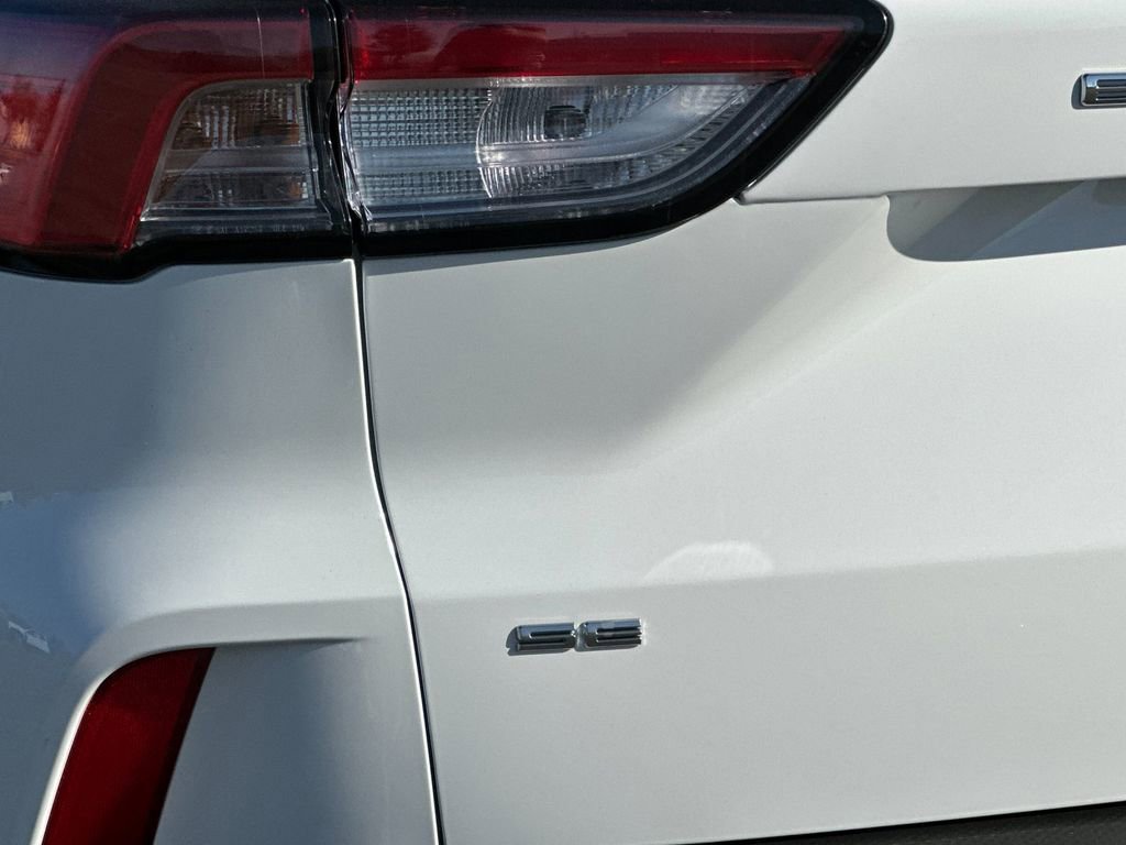 Certified 2022 Ford Escape SE w/ SE Sport Appearance Package image 26