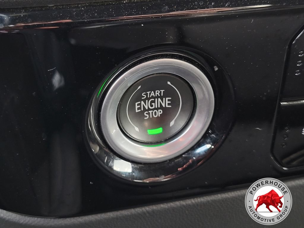 Used 2023 Chevrolet Silverado 1500 LT AWD/4WD image 35