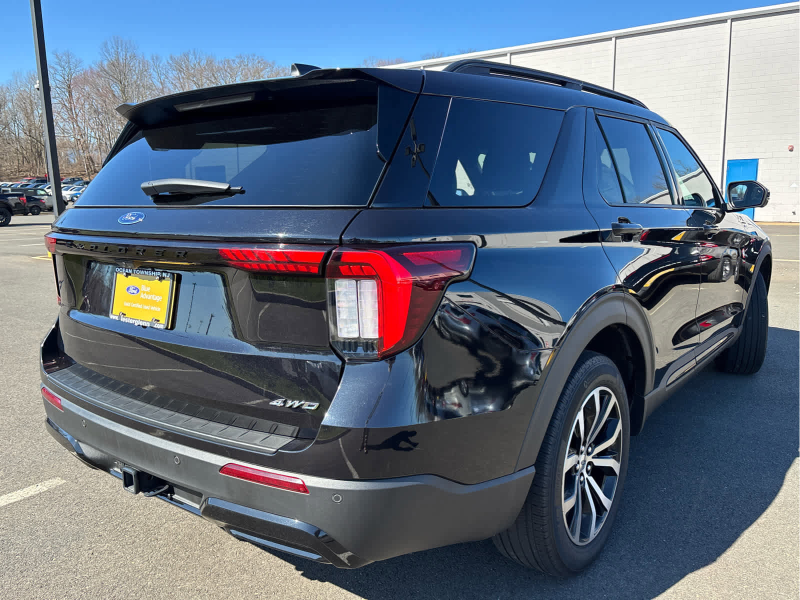 Certified 2025 Ford Explorer ST-Line image 5