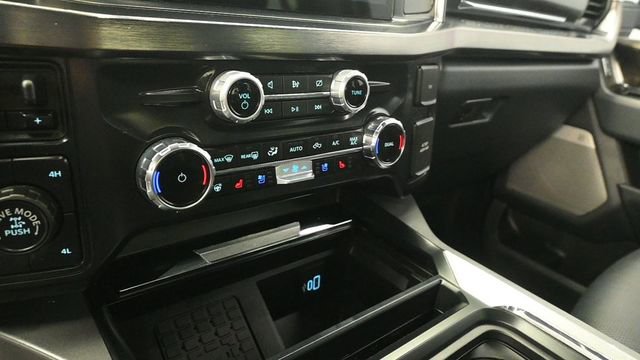 Certified 2024 Ford F350 Lariat w/ Tremor Off-Road Package AWD/4WD image 18