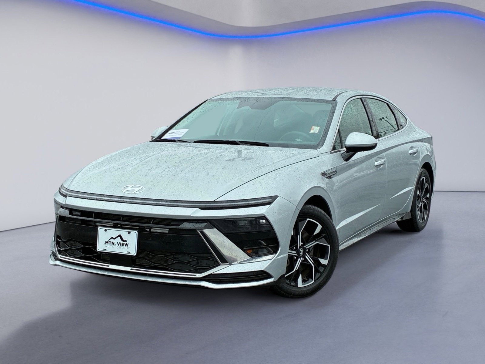 Used 2025 Hyundai Sonata SEL FWD image 2