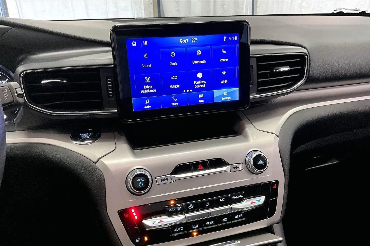 Certified 2023 Ford Explorer XLT w/ Equipment Group 202A image 6