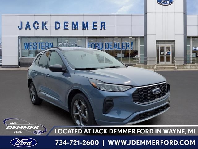 Certified 2023 Ford Escape ST-Line w/ Tech Pack #1 AWD/4WD image 1