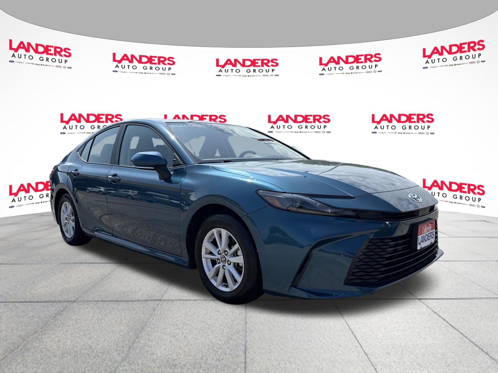 Used 2025 Toyota Camry LE FWD image 1