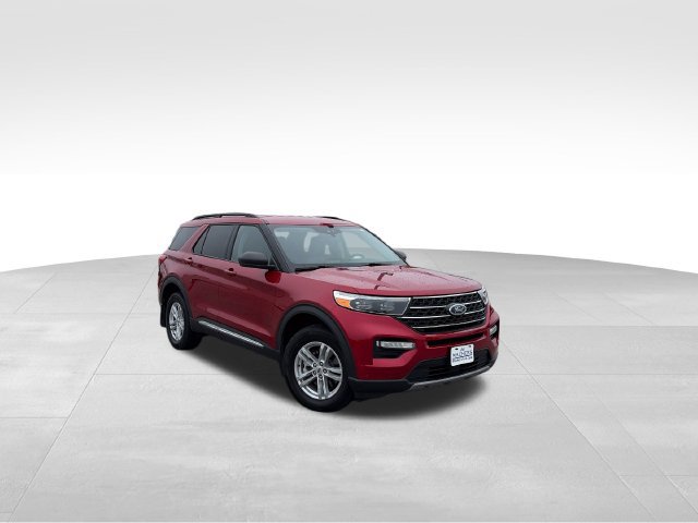 Certified 2024 Ford Explorer XLT w/ Equipment Group 202A AWD/4WD image 8