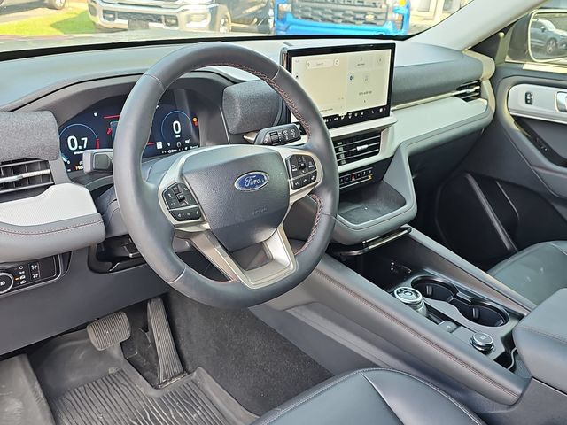 Certified 2025 Ford Explorer Active w/ Active Comfort Package RWD image 17