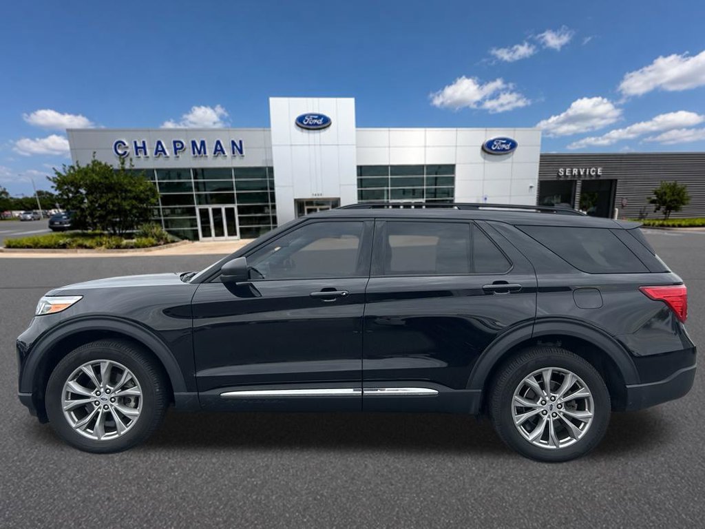 Certified 2023 Ford Explorer XLT w/ Equipment Group 202A AWD/4WD image 2