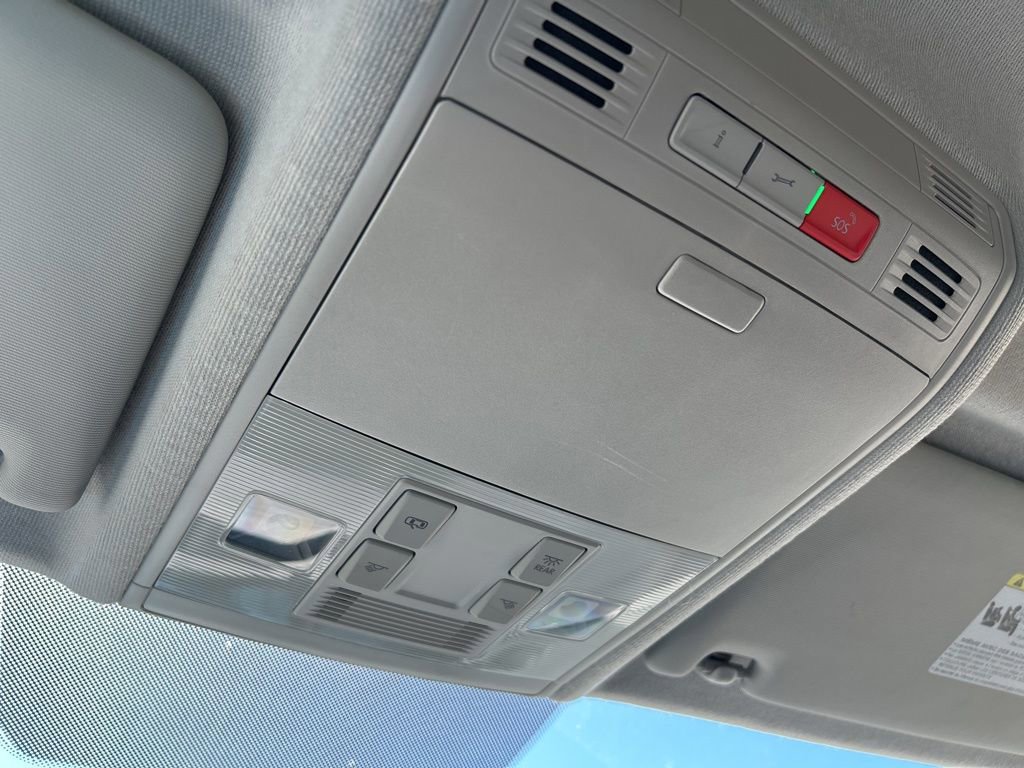 Used 2022 Volkswagen Tiguan S image 31