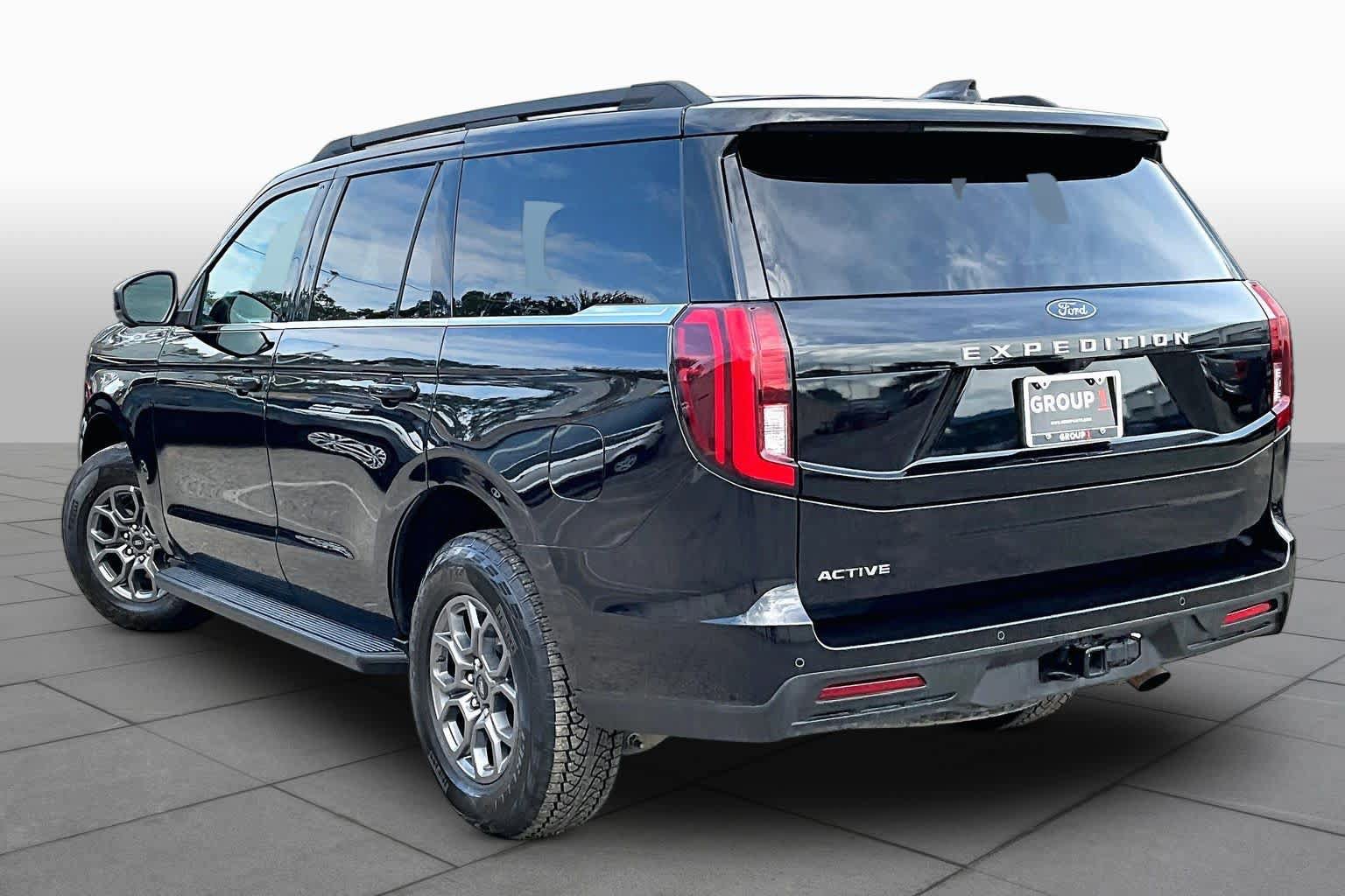 Certified 2025 Ford Expedition Active RWD image 12