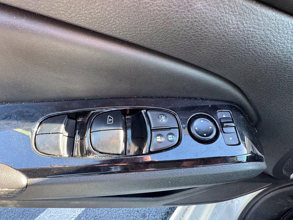 Used 2023 Nissan Altima 2.5 SV FWD image 11