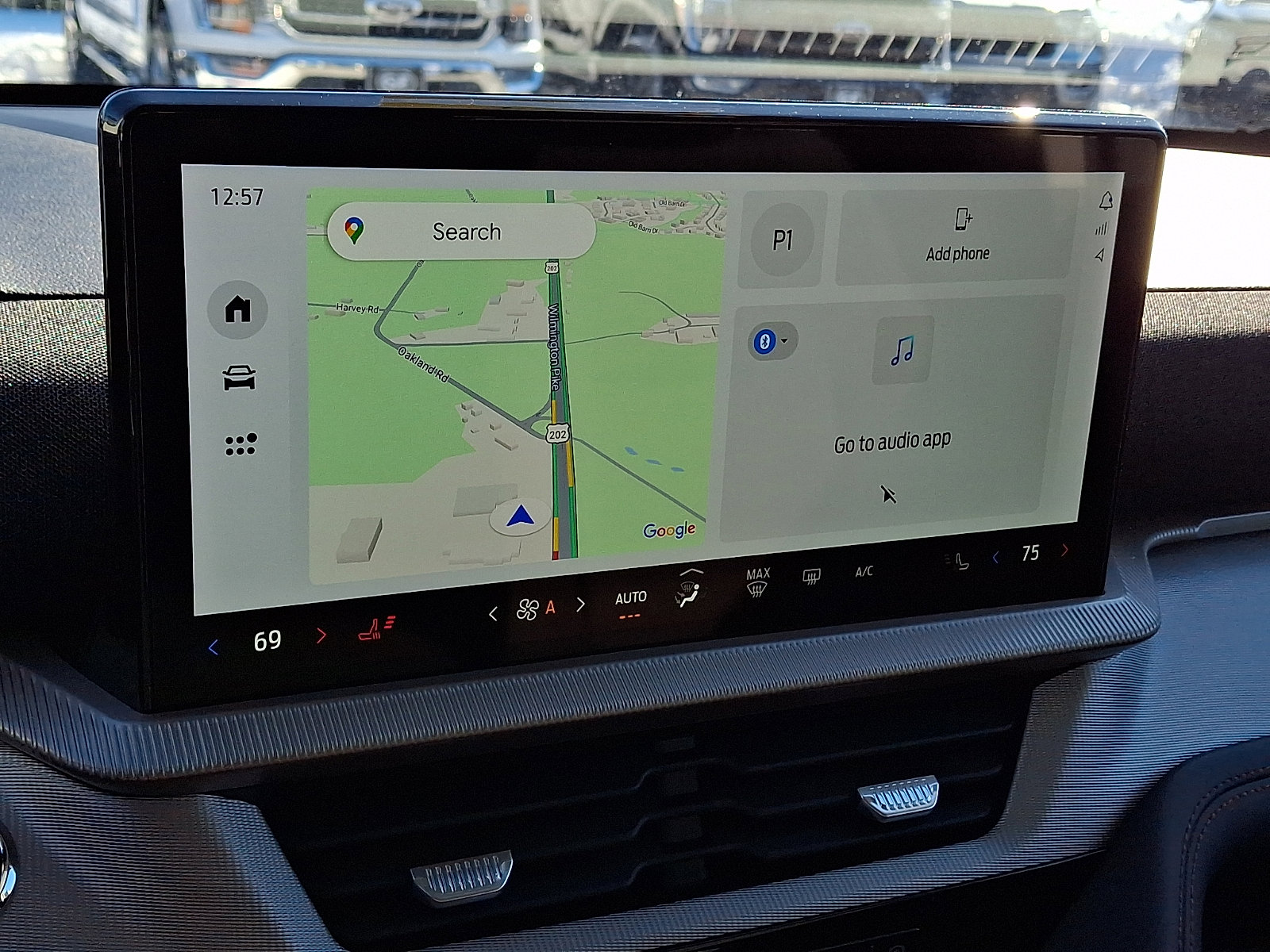 Certified 2025 Ford Explorer Active image 19