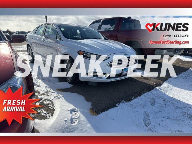 Certified 2017 Ford Fusion SE w/ Fusion SE Technology Package image 1