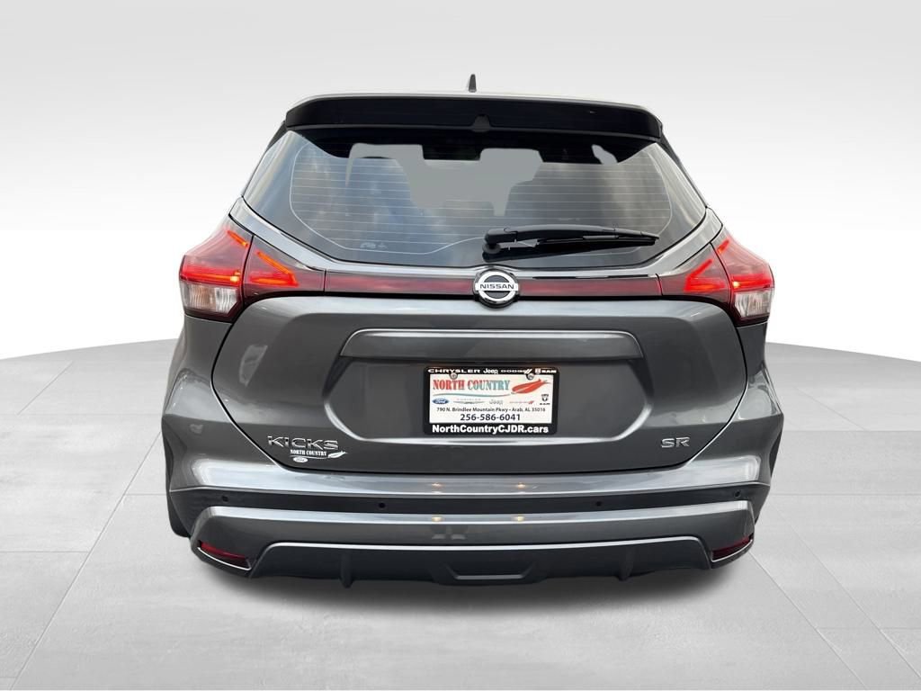 Used 2021 Nissan Kicks SR image 4