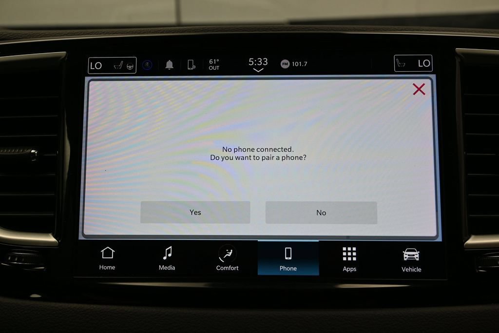 Used 2024 Chrysler Pacifica Touring-L FWD image 34