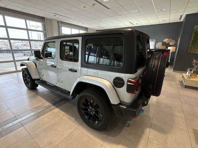 Used 2023 Jeep Wrangler Unlimited Sahara w/ Cold Weather Group image 3