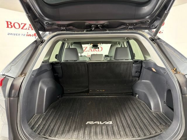 Used 2021 Toyota RAV4 XLE Premium FWD image 16