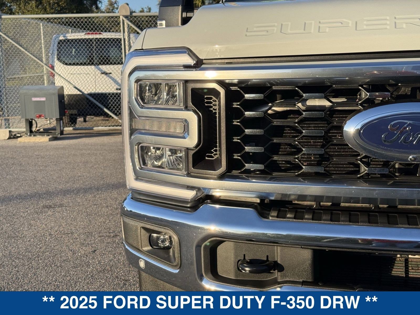 Certified 2025 Ford F350 Lariat w/ Lariat Ultimate Package image 9