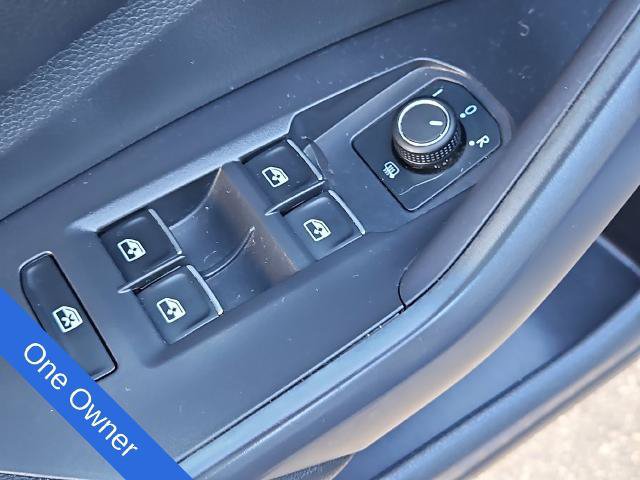 Used 2024 Volkswagen Jetta SE w/ Panoramic Sunroof Package FWD image 18