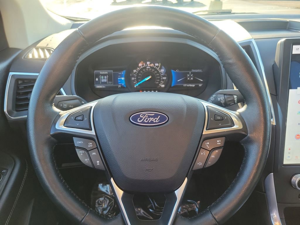 Certified 2023 Ford Edge Titanium image 10