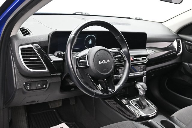 Used 2024 Kia Seltos S FWD image 15