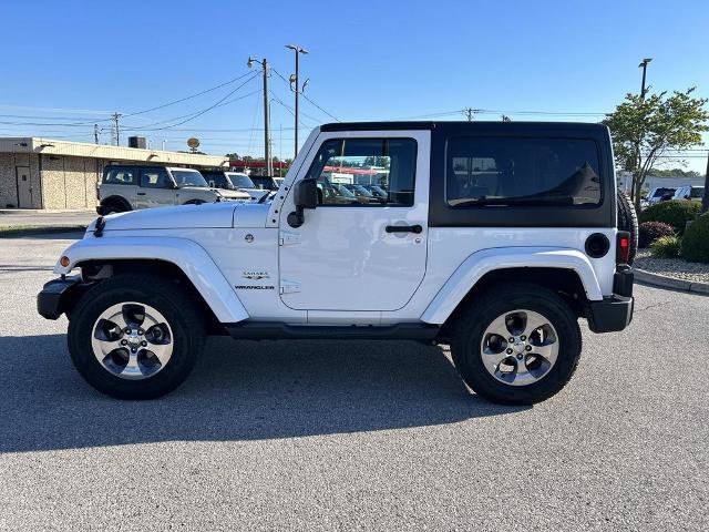 Used 2017 Jeep Wrangler Sahara w/ Connectivity Group AWD/4WD image 7