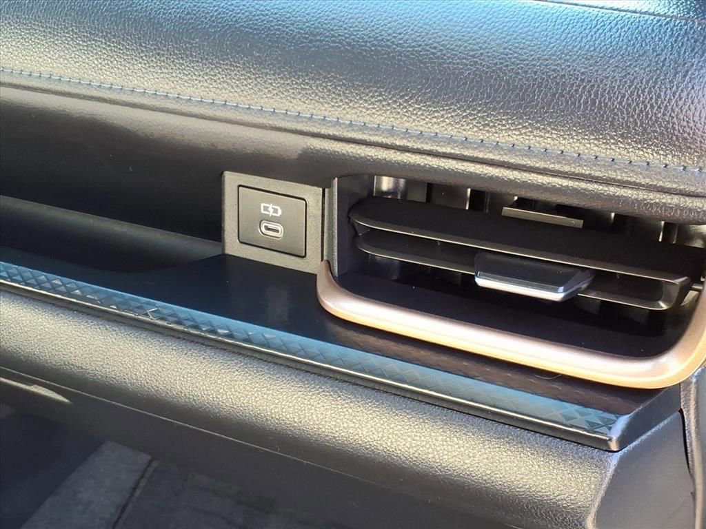 Used 2024 Toyota Grand Highlander AWD Hybrid image 11