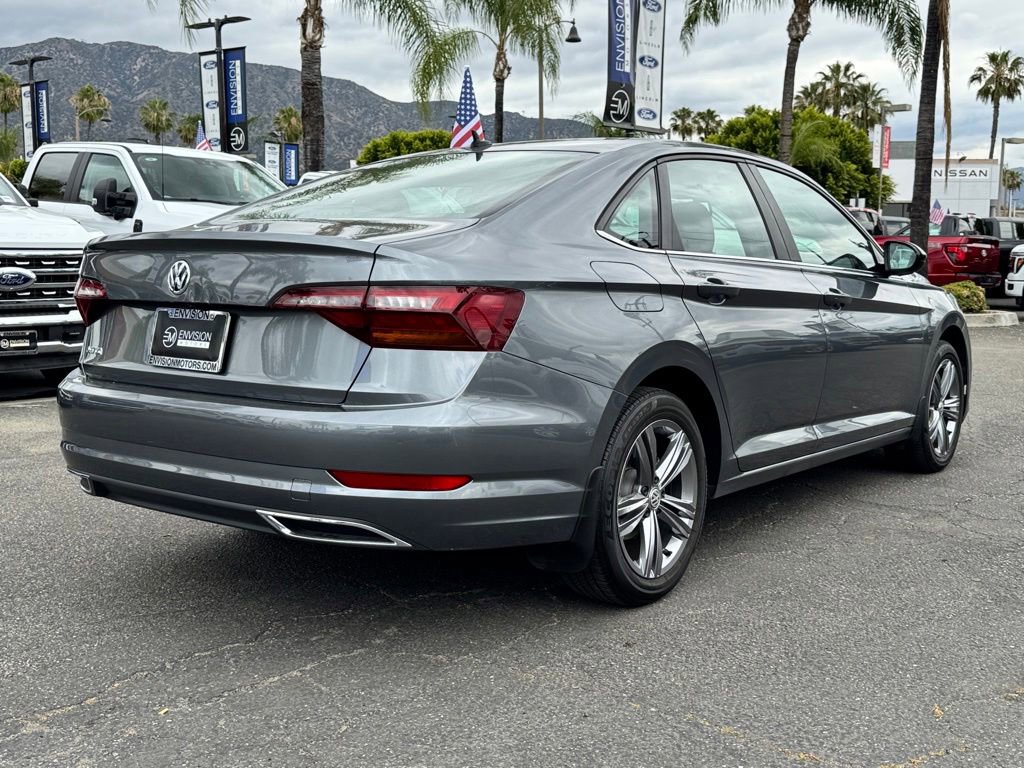 Used 2019 Volkswagen Jetta R-Line w/ R-Line Cold Weather Package FWD image 15