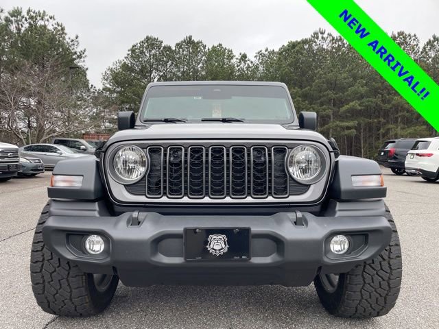 Used 2025 Jeep Wrangler Sport image 5