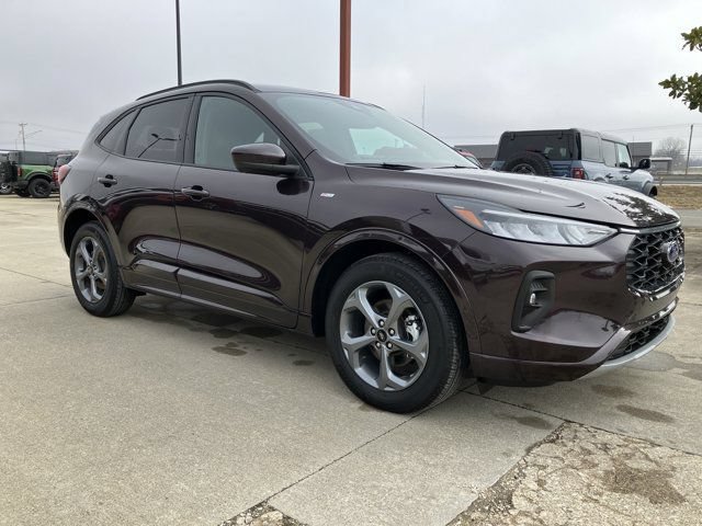Certified 2023 Ford Escape ST-Line Select w/ Tech Pack #2 AWD/4WD image 8