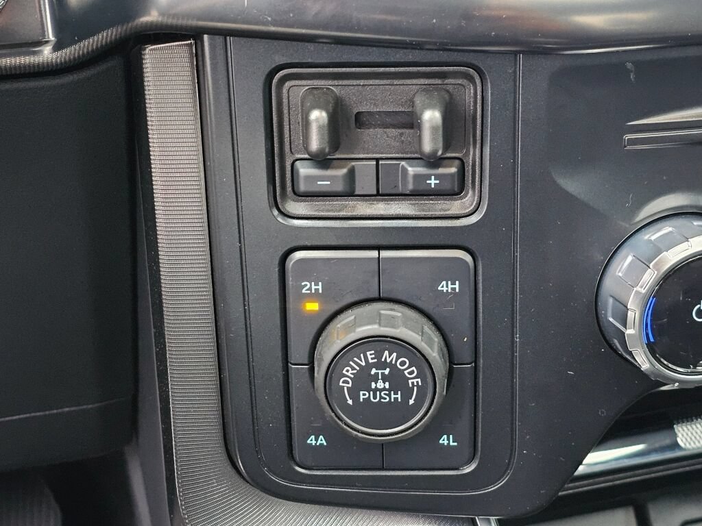 Certified 2025 Ford F150 Platinum w/ FX4 Off-Road Package AWD/4WD image 33