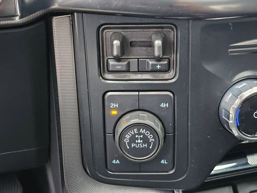Certified 2025 Ford F150 Platinum w/ FX4 Off-Road Package AWD/4WD image 33